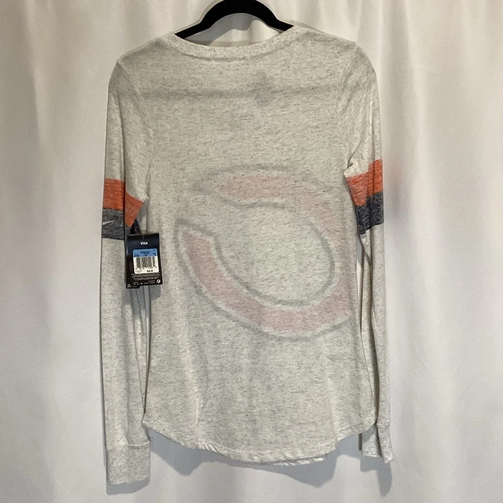 1249. Women’s Nike Chicago Bears Long Sleeve Tee Gray NWT Medium